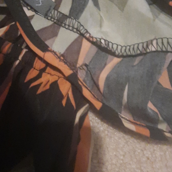 Dress - Picture 7 of 7